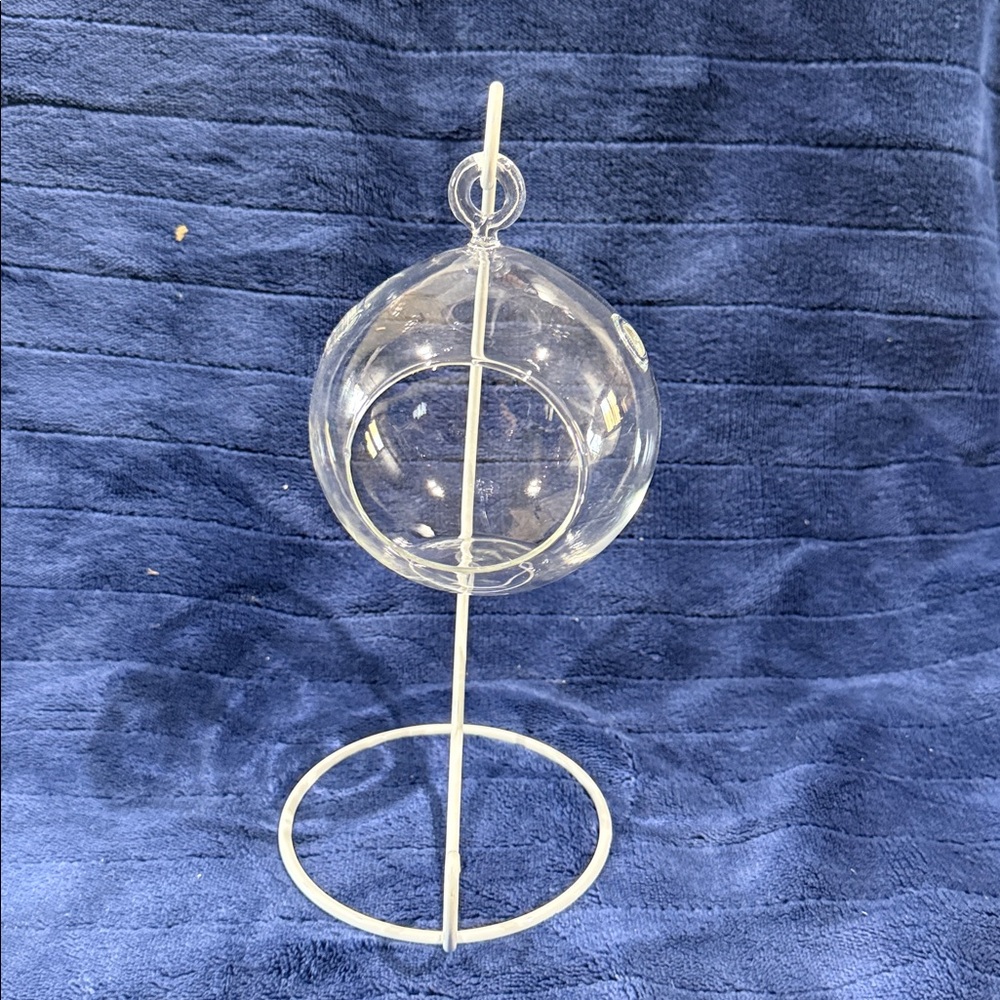 Hanging Glass Terrarium with whiteMetal Stand - Picture 2 of 5